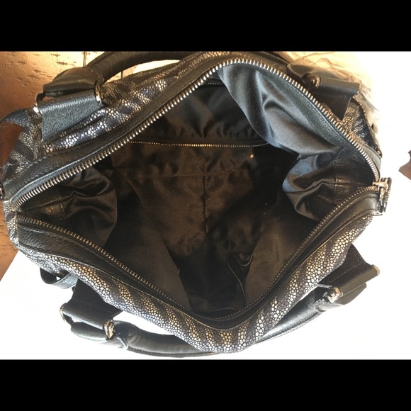 👛👜NWOT - MICHELE SHOULDER BAG - Picture 10 of 11